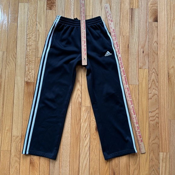 Classic Adidas 3 stripe sweat pants - Picture 9 of 15